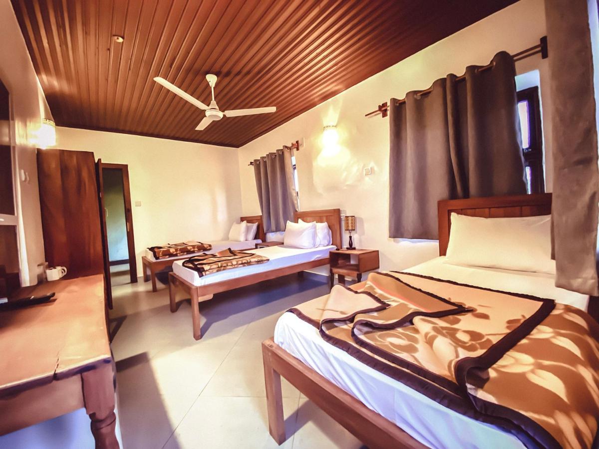 Smiles Stone Town Hotel ザンジバルシティ エクステリア 写真
