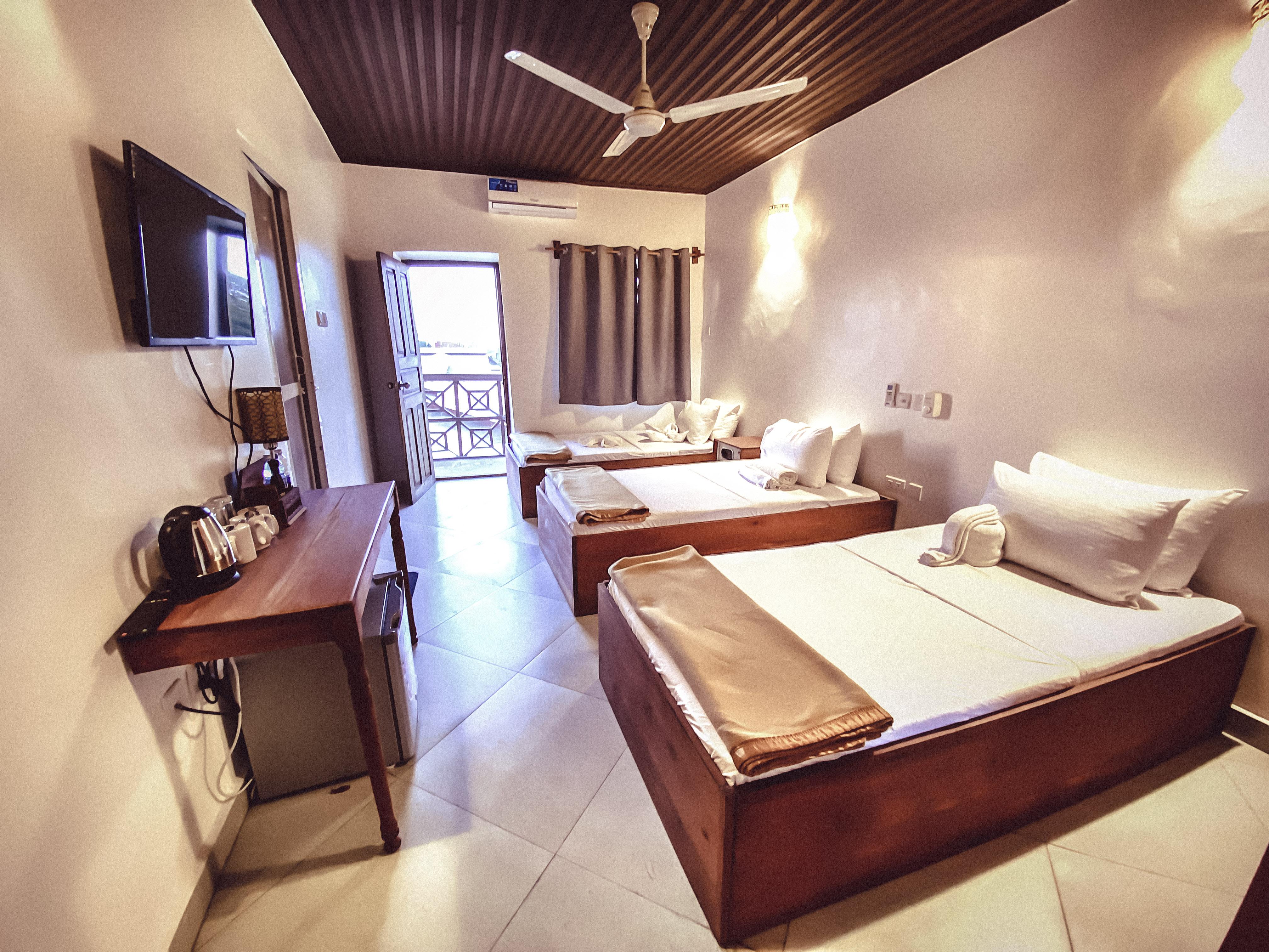 Smiles Stone Town Hotel ザンジバルシティ エクステリア 写真