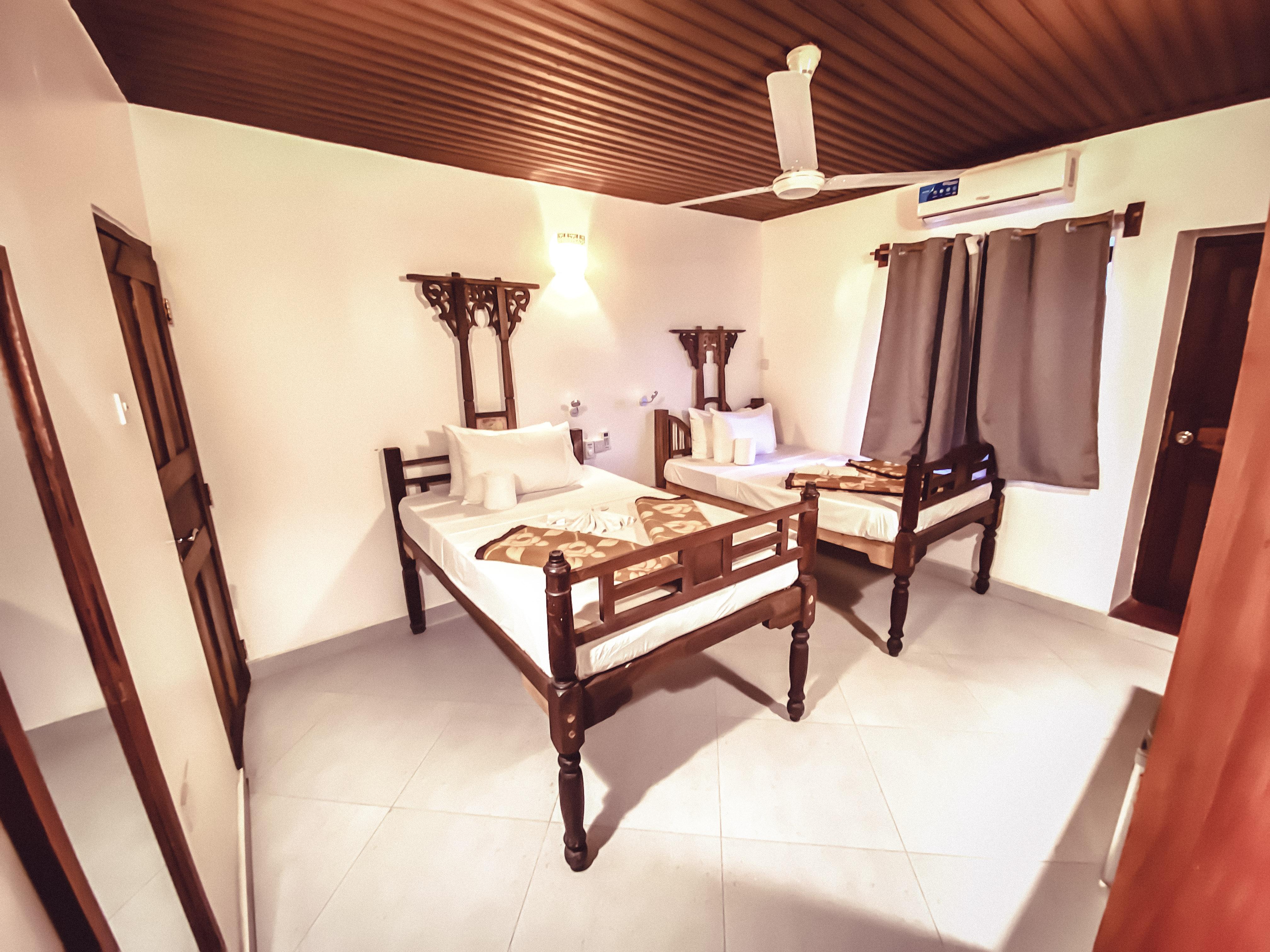 Smiles Stone Town Hotel ザンジバルシティ エクステリア 写真
