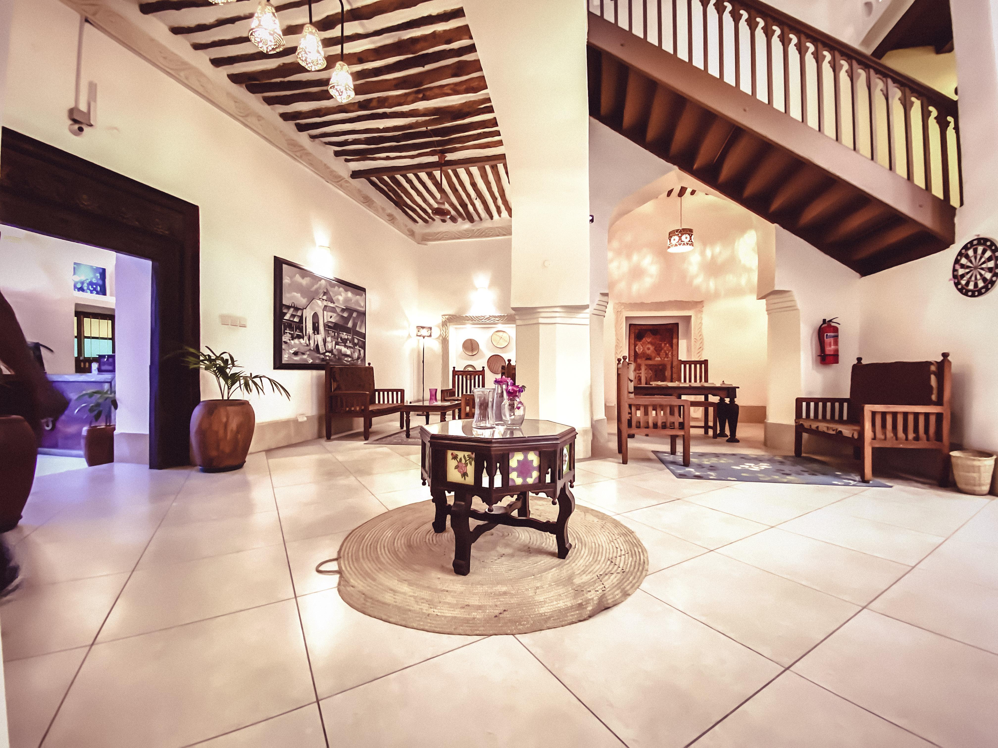 Smiles Stone Town Hotel ザンジバルシティ エクステリア 写真