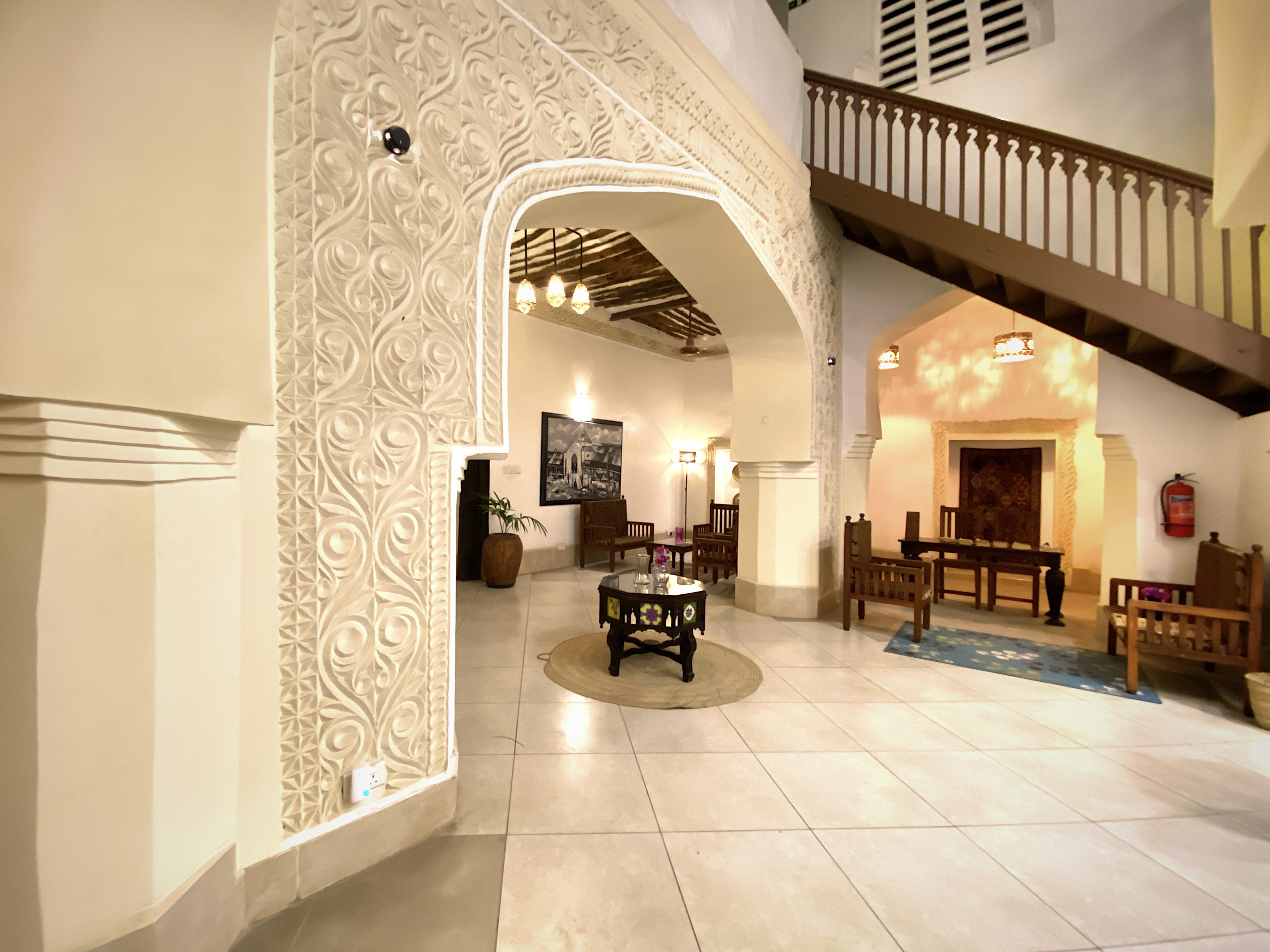 Smiles Stone Town Hotel ザンジバルシティ エクステリア 写真